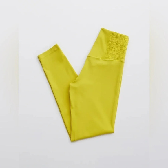 OFFLINE By Aerie Real Me Smocked Legging size medium chartreuse - Picture 5 of 12